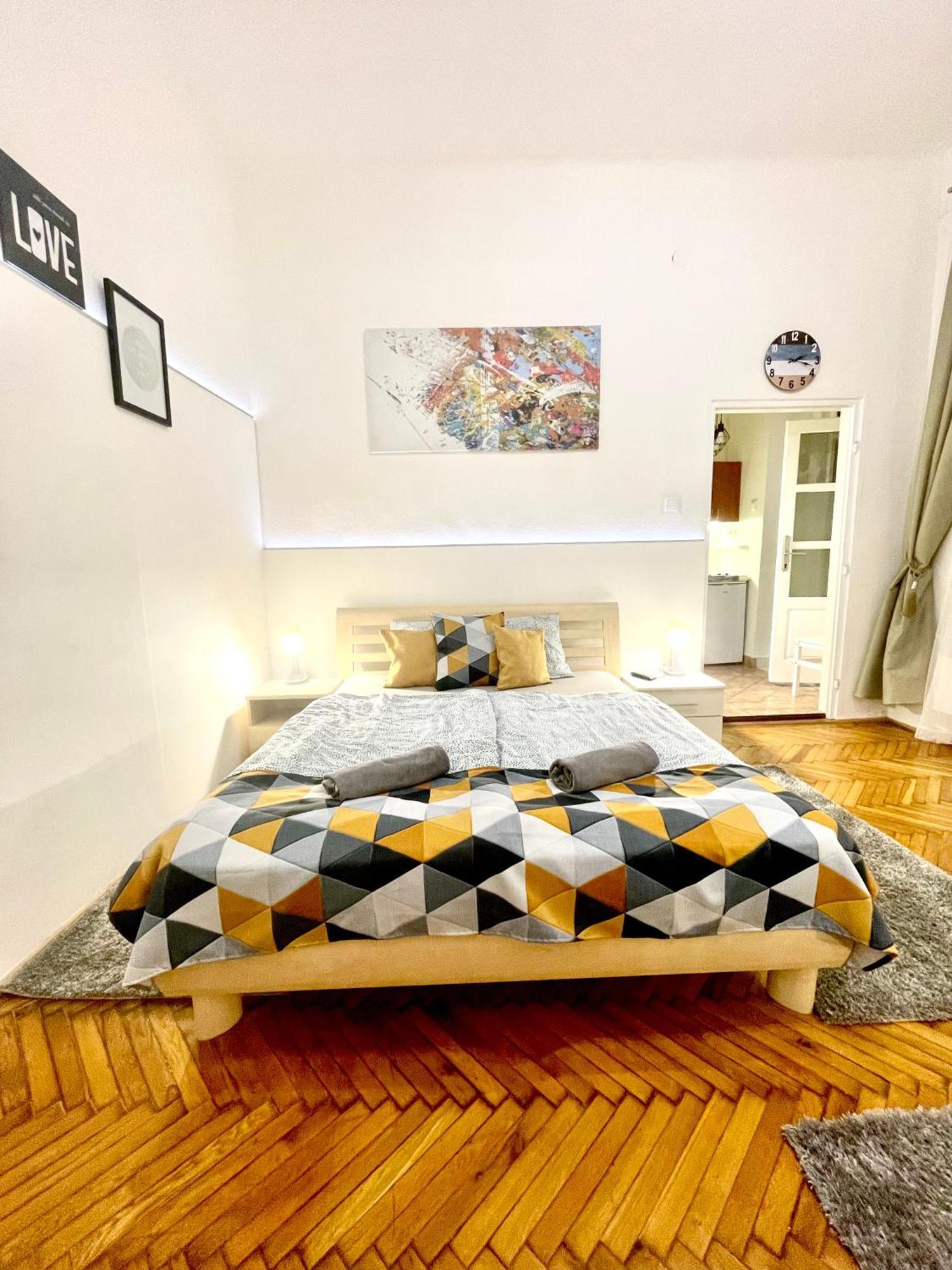 Small Cosy Apartment Near The Famous Westend City Center Budapeste Exterior foto
