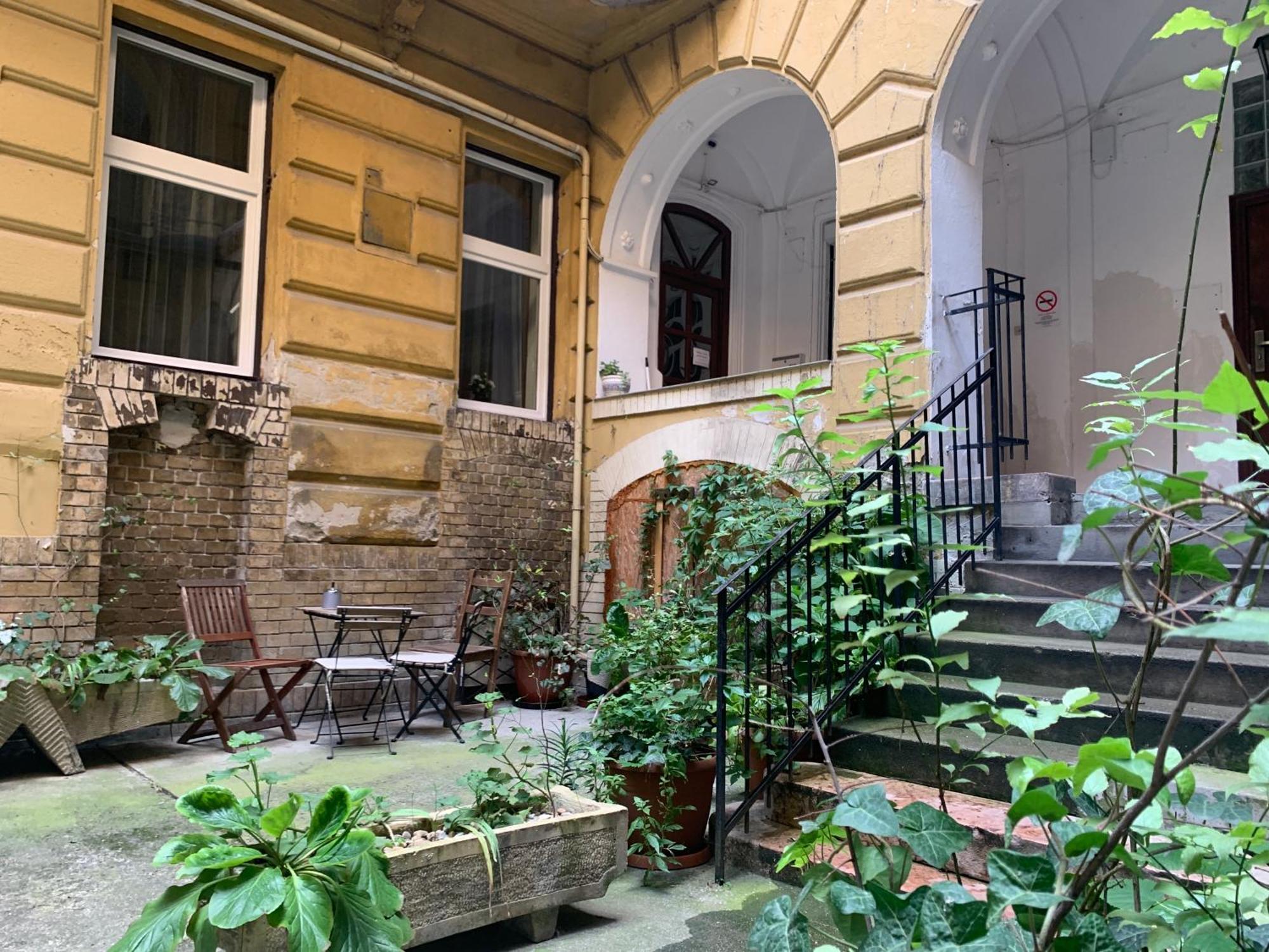 Small Cosy Apartment Near The Famous Westend City Center Budapeste Exterior foto