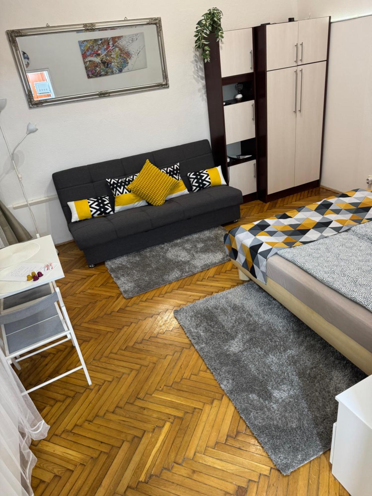 Small Cosy Apartment Near The Famous Westend City Center Budapeste Exterior foto